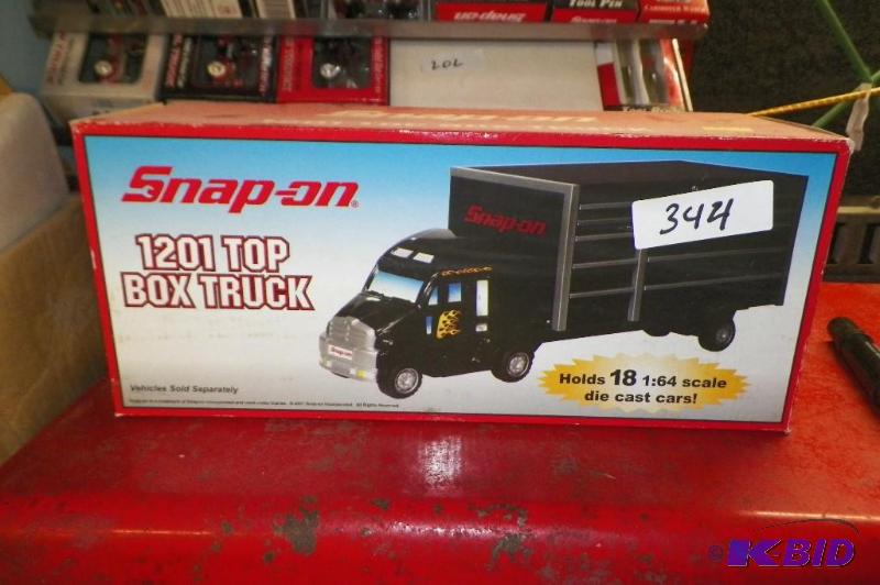 lot 344 image: Snap-on 1201 Top Box Truck