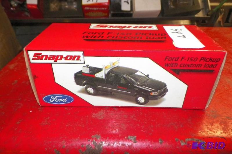 lot 347 image: Snap-on Ford F150 wCustom Load