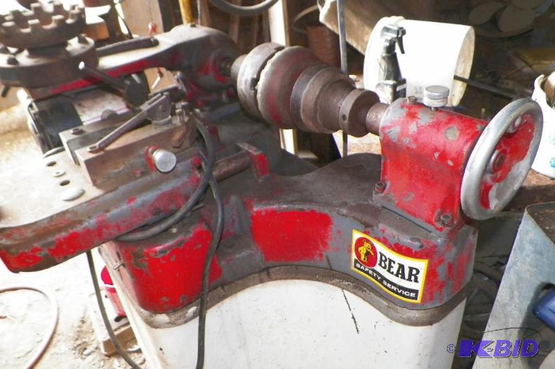Bear Disc Brake Lathe Model No. 1466 Serial No. 5631 Snapon Dealer