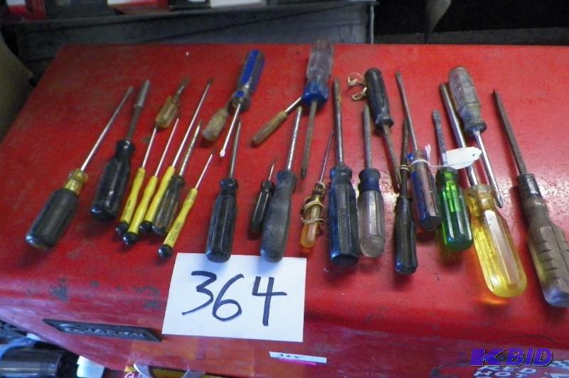 lot 364 image: Screwdrivers Including Ideal Precision