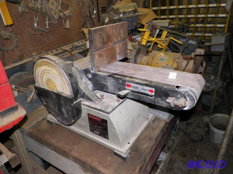 lot 39 image: Craftsman 6 x 9 Belt & Disc Sander wDust Collector Works Fine