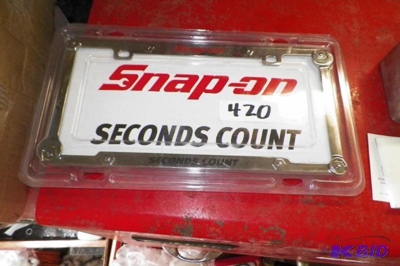 lot 420 image: Snap-on License Plate Cover