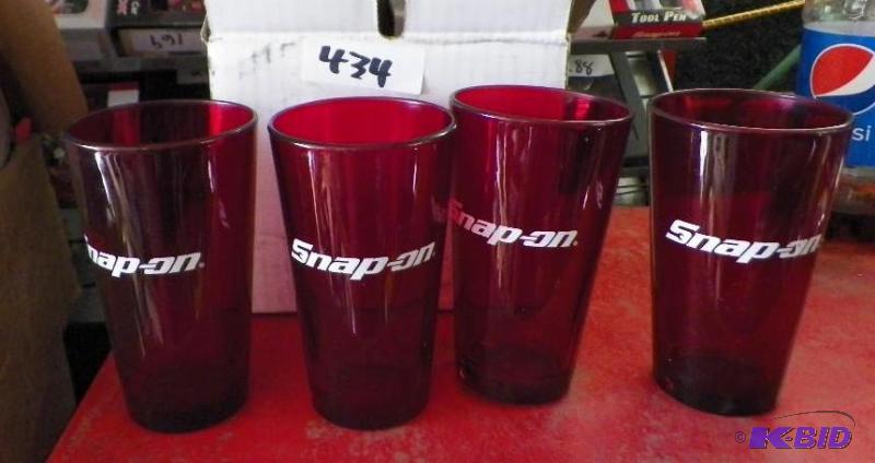 lot 434 image: Snap-on Red 6 Glasses Set of 4