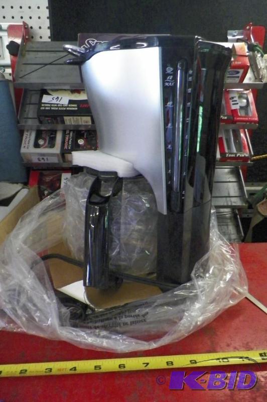 lot 448 image: Snap-on 12 Cup Coffee Maker