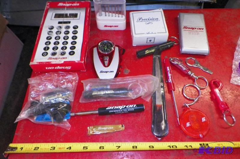 lot 465 image: Snap-on Customer Premiums Giveaways Everything is Marked Snap-on