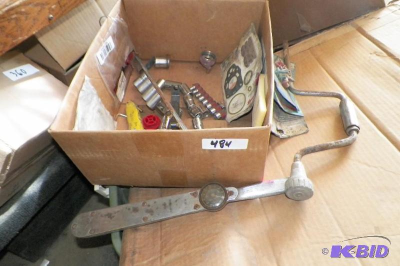lot 484 image: Box of Tools wCraftsman Sockets