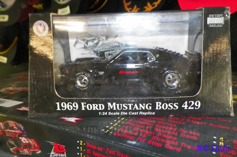 lot 498 image: Snap-on 1969 Ford Mustang Boss 429