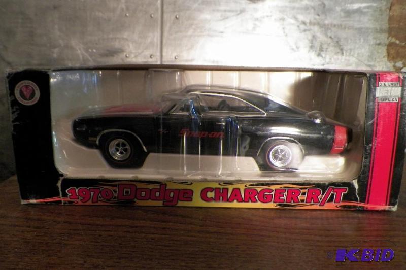 lot 541 image: Snap-on 1970 Dodge Charger RT