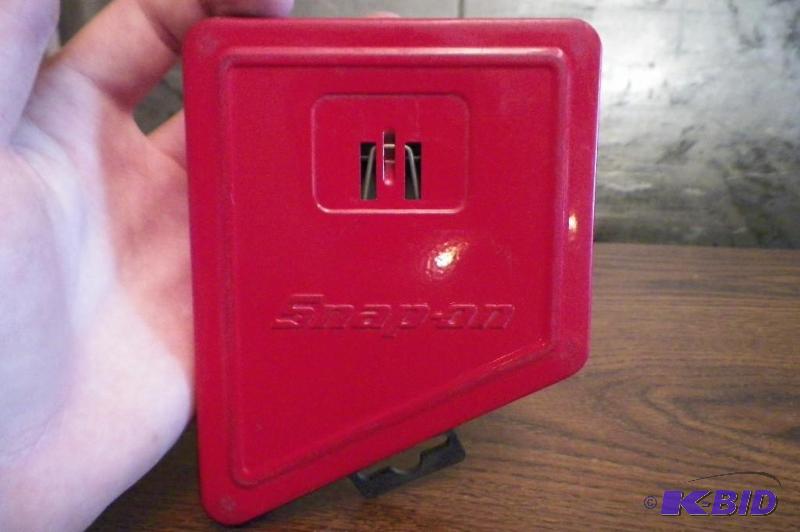 lot 564 image: Snap-on Drill Extractor Case with 3 pieces