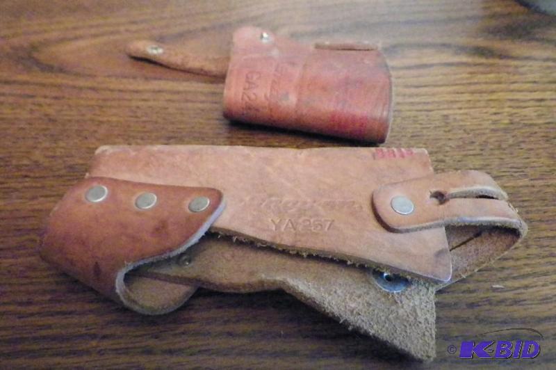 lot 570 image: Snap-on YA257 & GA247A Carrying Pouches