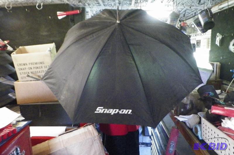lot 58 image: Snap-on Umbrella Still in Original Packaging