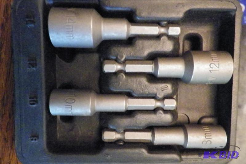 lot 587 image: Blue Point Socket Adapters, 8, 10, 12, 14 mm