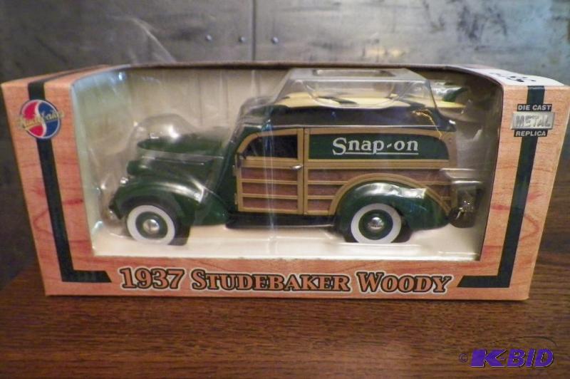 lot 589 image: Snap-on 1937 Studebaker Woody