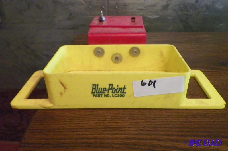 lot 601 image: Blue Point LC100, attaches to a hoist to hold parts