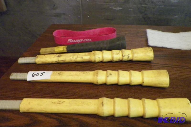 lot 605 image: 4 New Nuper Hammer Handles