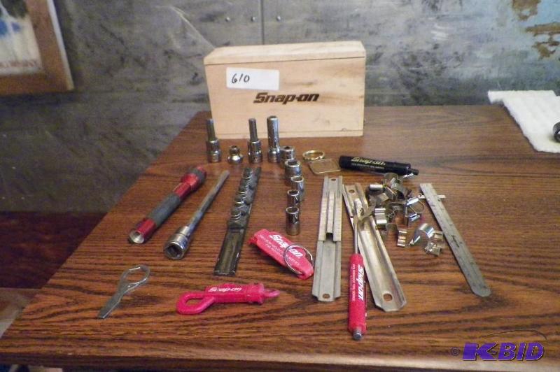 lot 610 image: Assorted Snap-on Tools Shown