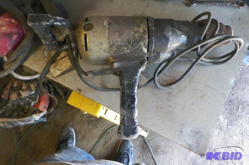 lot 643 image: Skil Drill 121