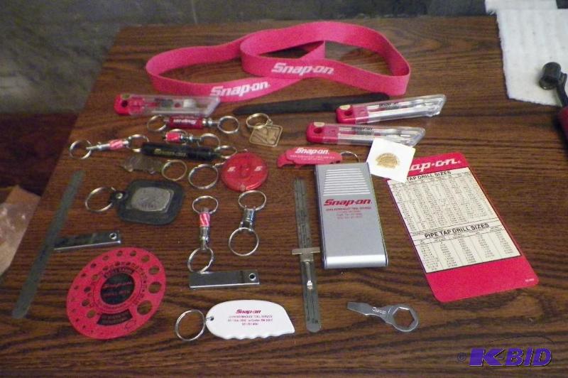 lot 650 image: Snap-on Advertising Pieces