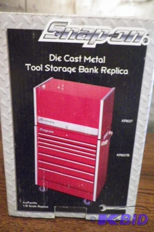 lot 658 image: Snap-on Die cast Metal Tool Storage Bank Replica, KR637 Top Chest, KR657B  Roll Cab