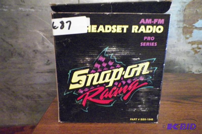 lot 687 image: Snap-on AMFM Radio Headset