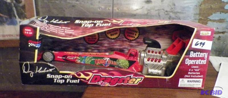 lot 699 image: Snap-on Doug Herbert Battery Operated Dragster