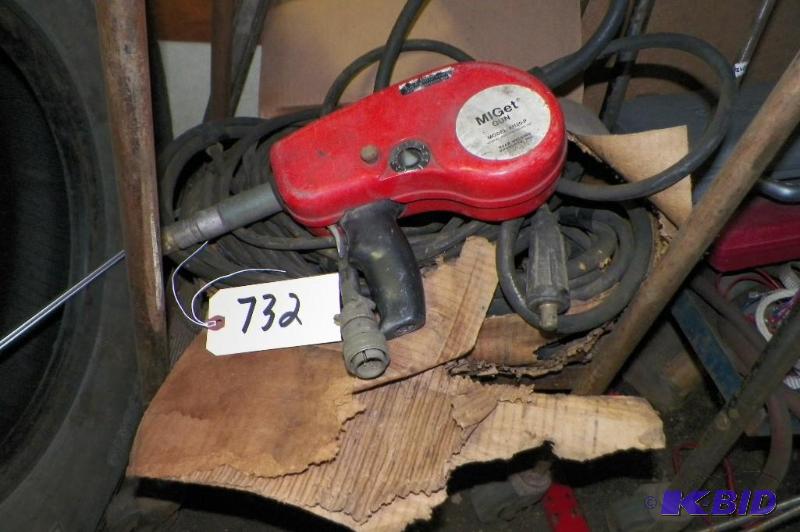 lot 732 image: MIGet Gun Model AH20-P