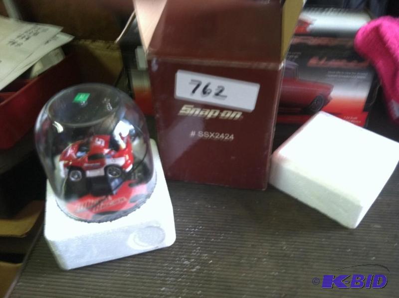 lot 762 image: Snap-on Micro Racer