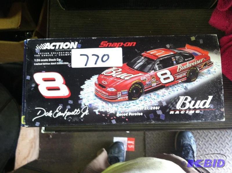 lot 770 image: Snap-on Dale Jr. 2001 Monte Carlo