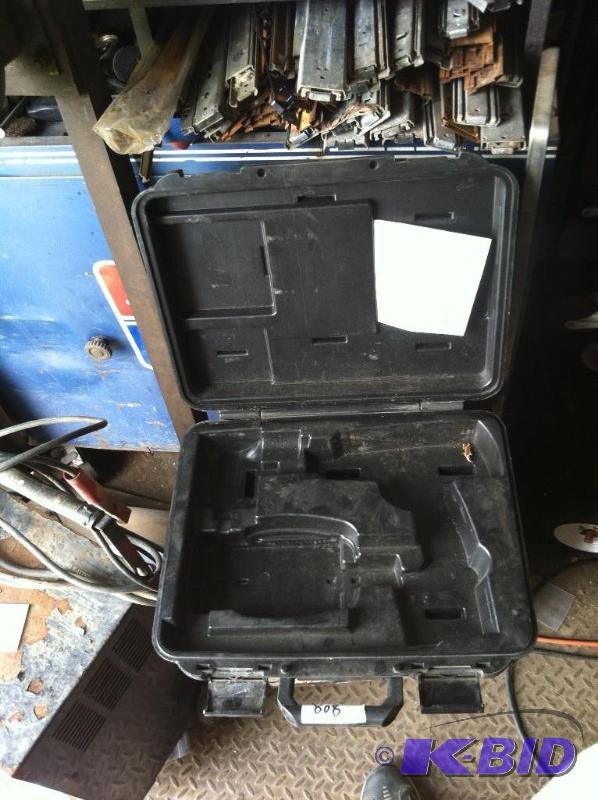 lot 808 image: Snap-on Cordless  Power Tools Case PB127 - No tools