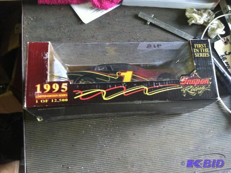 lot 816 image: Snap-on 1995 Monte Carlo Stock Car