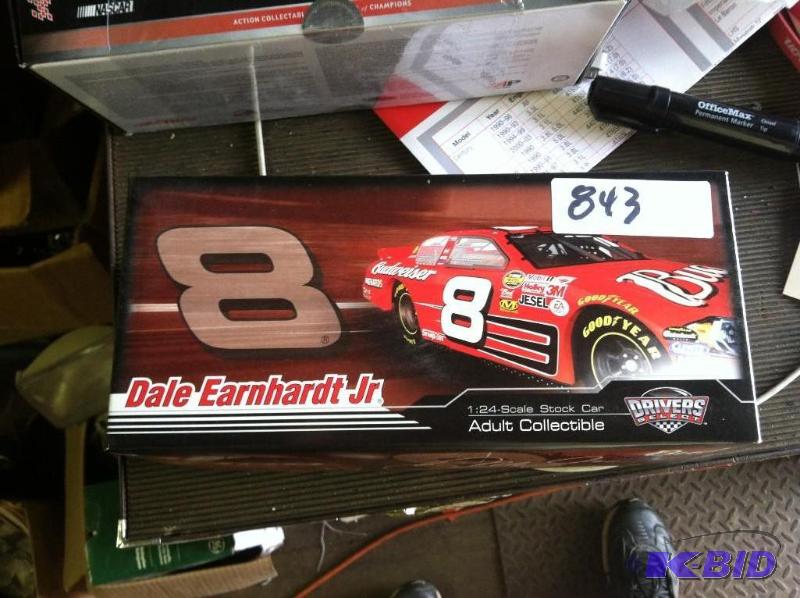 lot 843 image: Dale Earnhardt Jr. 2007 Monte Carlo SS