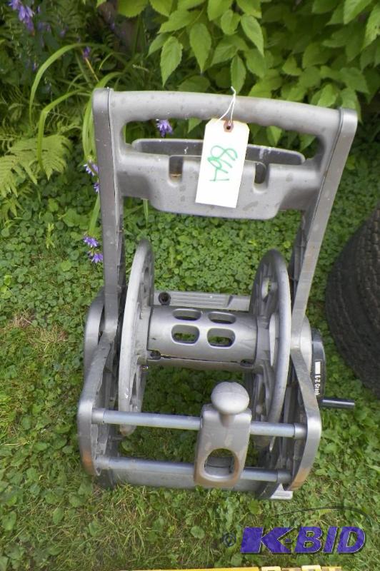 lot 864 image: Craftsman Easy Crank Hose Wheel