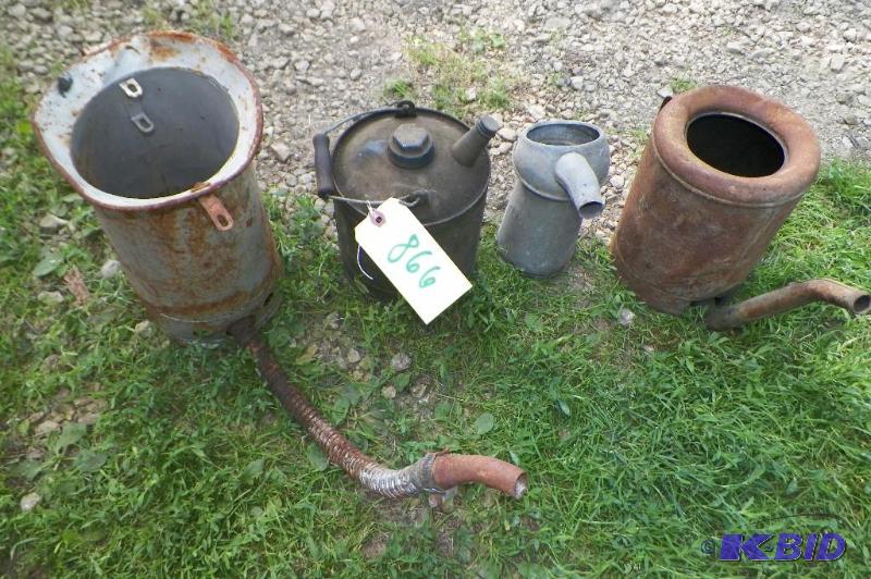 lot 866 image: 4 Antique Oil Cans