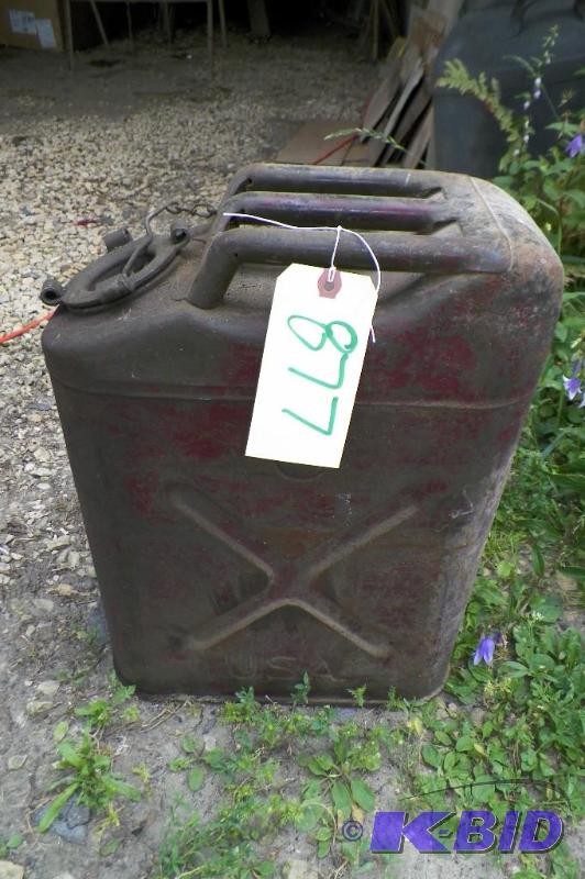 lot 877 image: Army Jeep Gas Tank