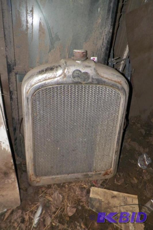 lot 894 image: Radiator From Pontiac Probably 1930s