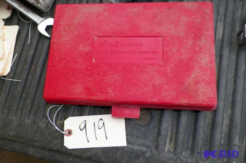 lot 919 image: Snap-on 38 Drive Socket Set Box Empty