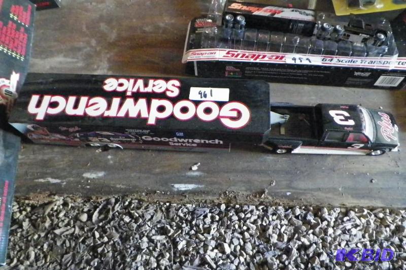 lot 961 image: Dale Earnhardt Sr. Transporter Bank with No Box