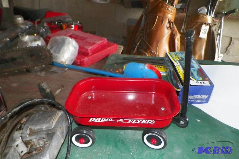 lot 968 image: Snap-on Mini Radio Flyer