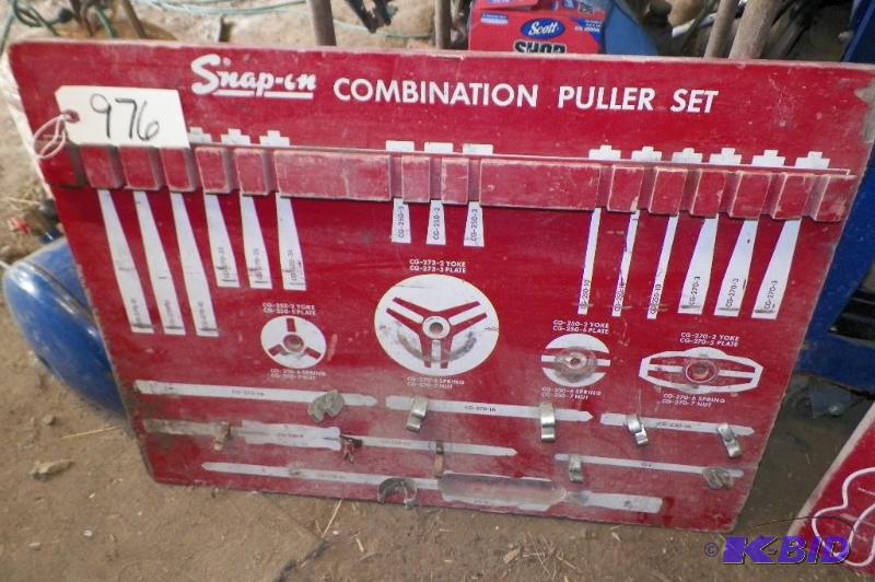 lot 976 image: Snap-on Combination Puller Set Board. 32 x 25. Need to Be Dusted Off.