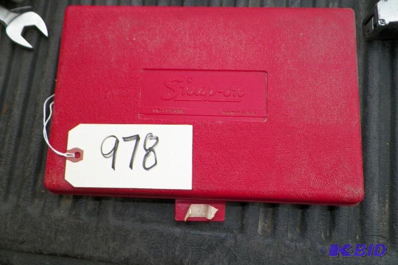lot 978 image: Snap-on PB17 Socket Set Case Empty