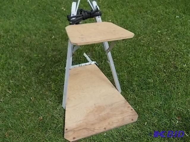 lot 11 image: Deer Stand...