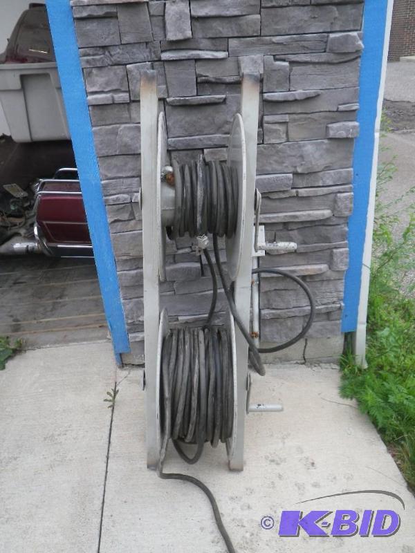 stand with 2 coils of #1.0 wire, was mounted ...