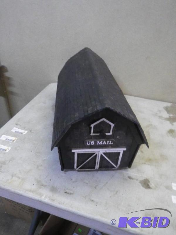Barn mailbox...