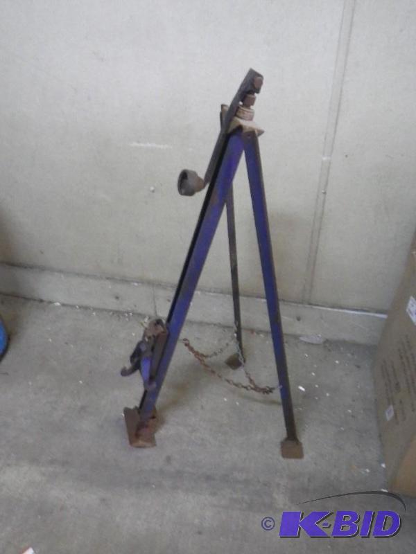 Tripod jack...