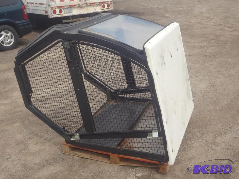 lot 1 image: E-Z-GO Golf Course Ball-Picker Steel Caged Ca...