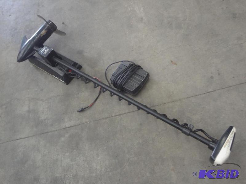 lot 6 image: MinnKota AutoPilot 42# Electric Trolling Moto...