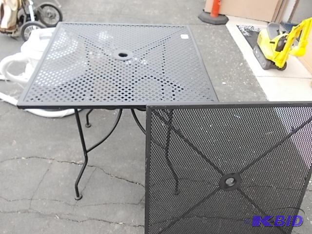 lot 31 image: 30 x 30 Metal Patio Table With Extra Top...