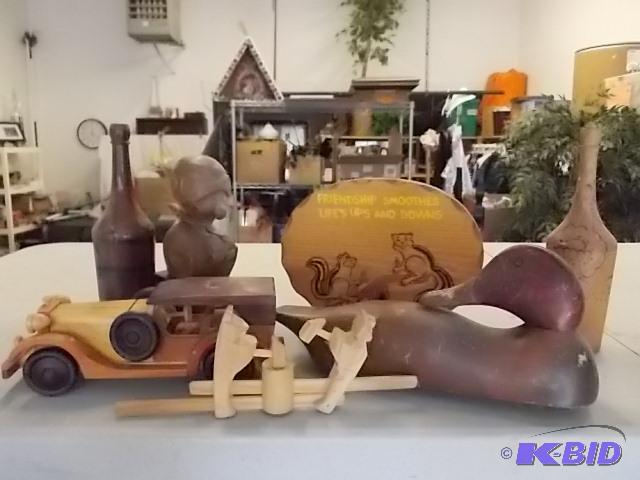 lot 37 image: Collection Of Misc Wood Carvings Duck, Car, O...