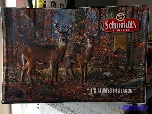 lot 9 image: Tin Schmidts Beer Sign 12 x 18...