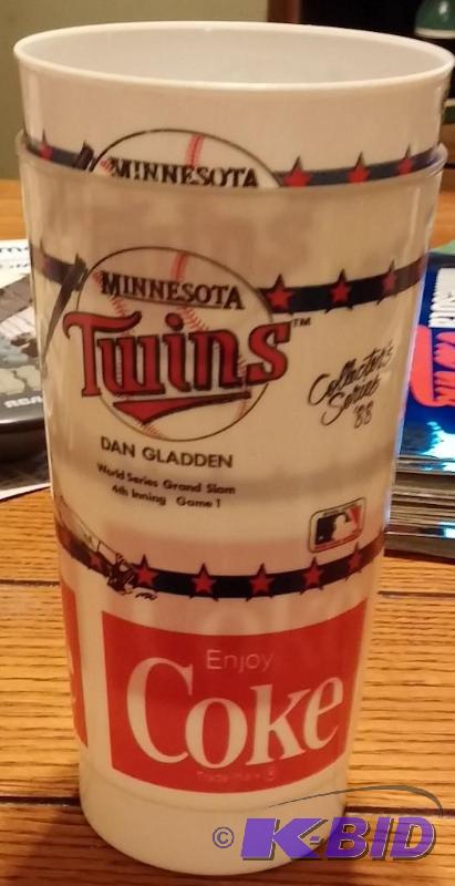 2-Plastiic Collectors Cup-1988 Hrbek Gladden ...